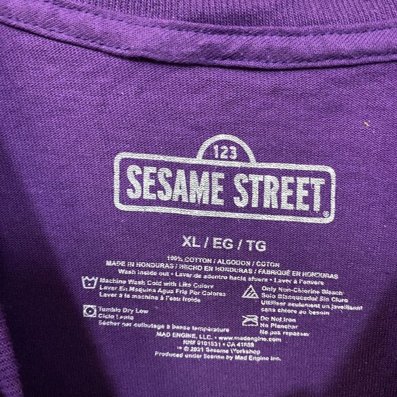 Sesame Street The Count Face Purple T-Shirt XL - Picture 4 of 4